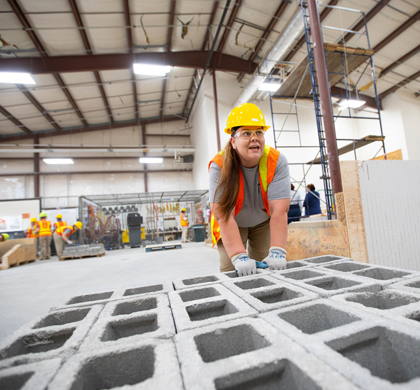 Is it cheaper to make your own concrete blocks?